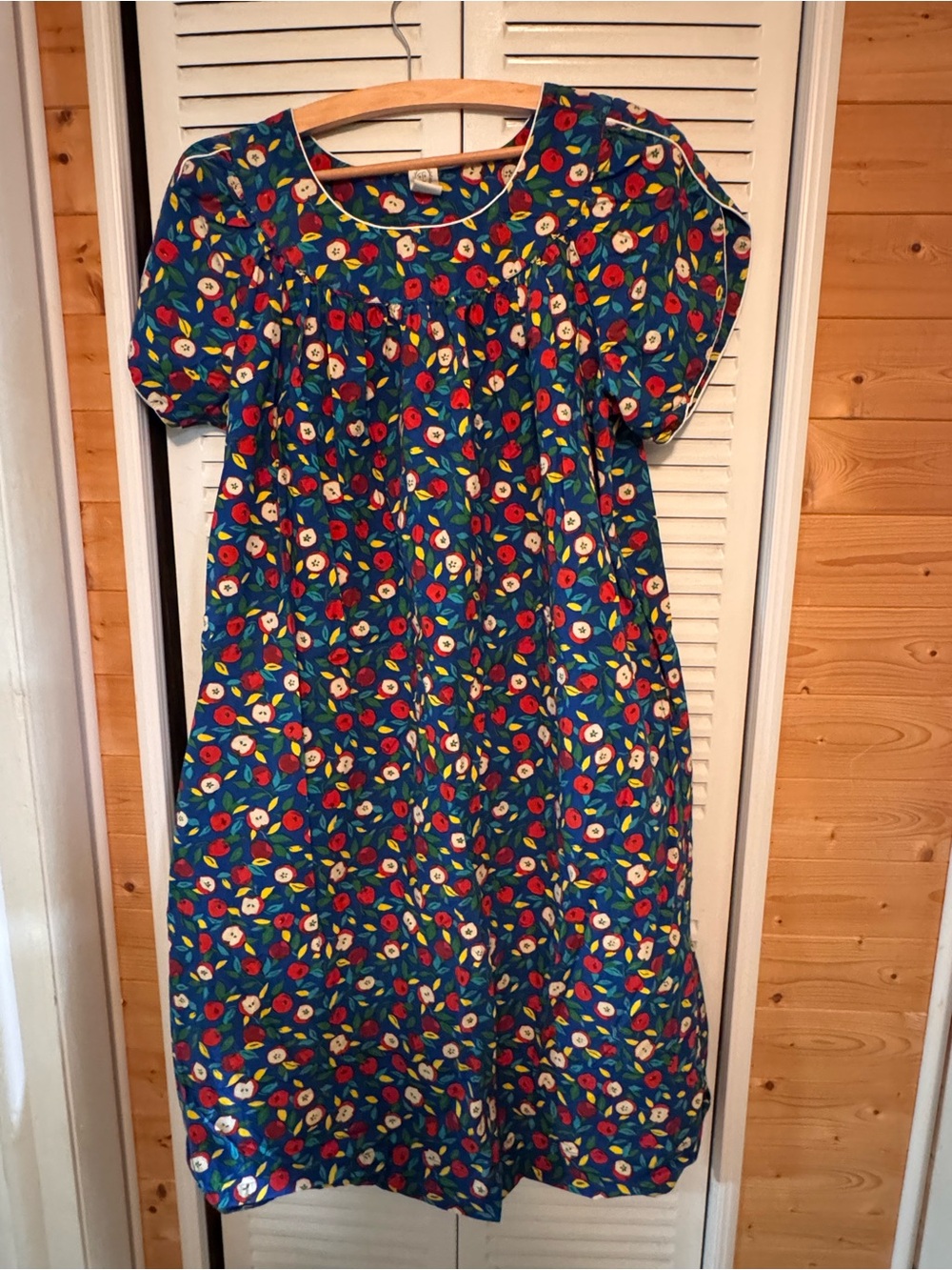 Printfresh red delicious ‘Retro Dreams’ nightgown